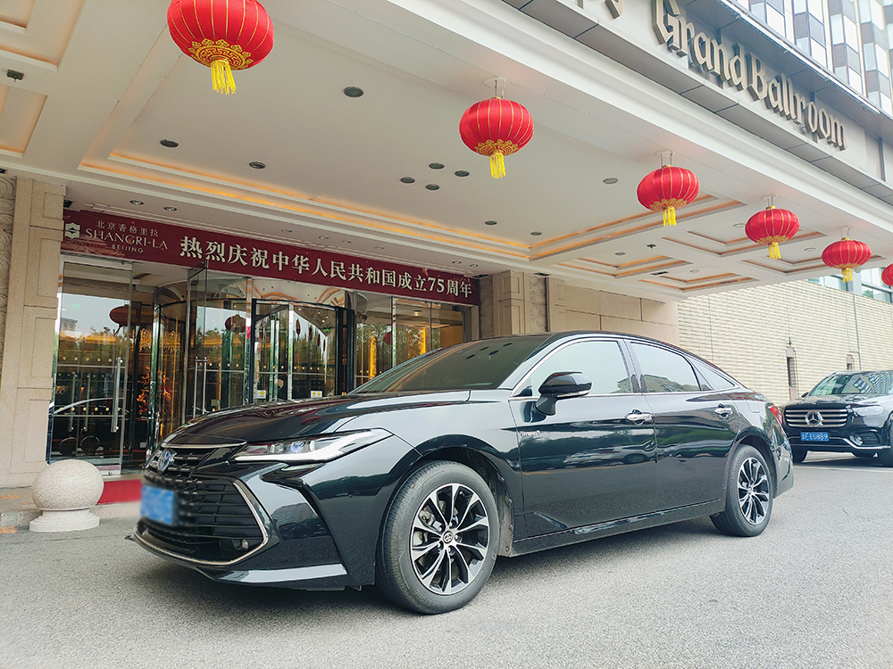5 Seats Sedan Car