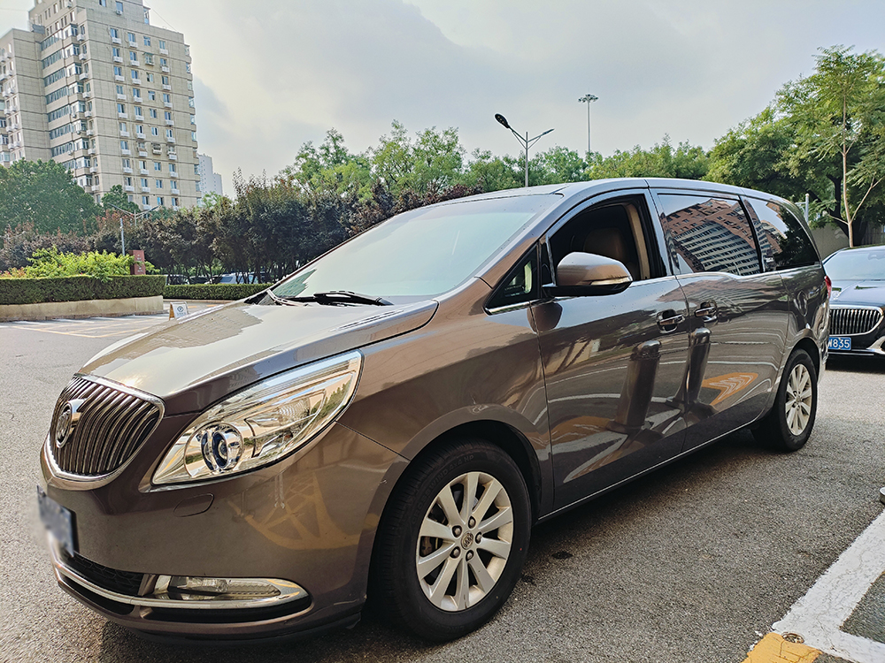 7 seats Car Buick GL 8 MPV