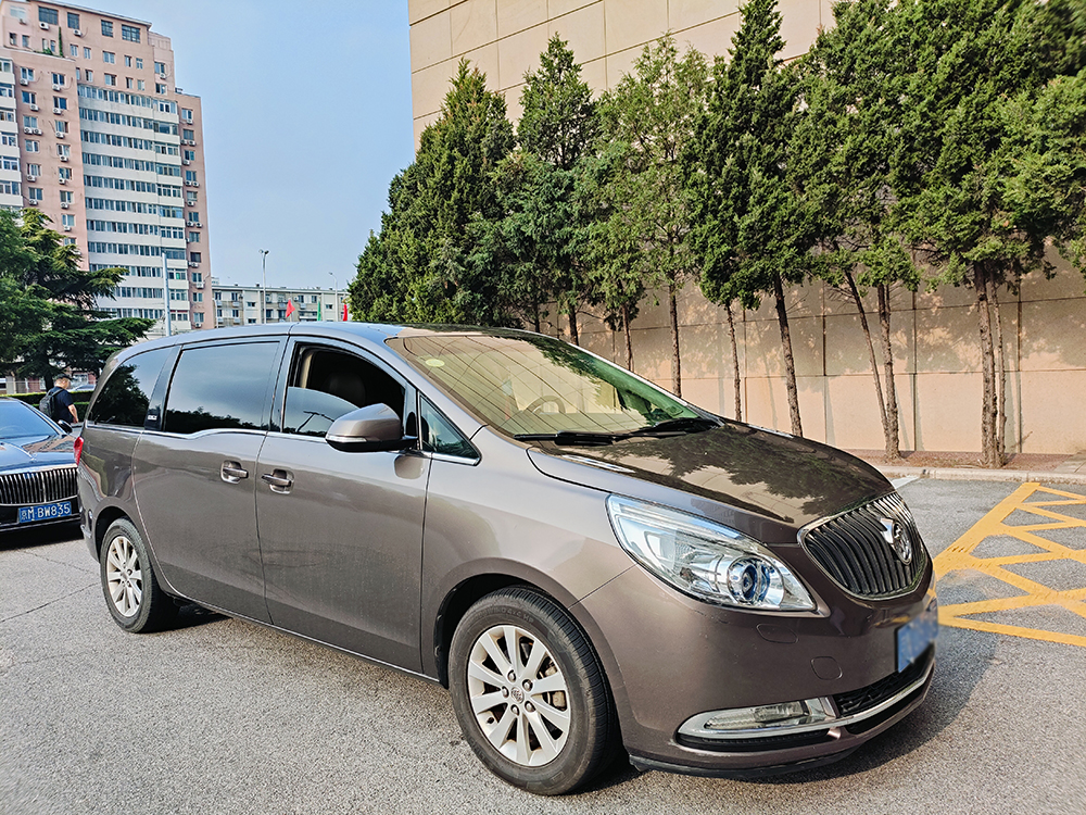 7 seats Car Buick GL 8 MPV